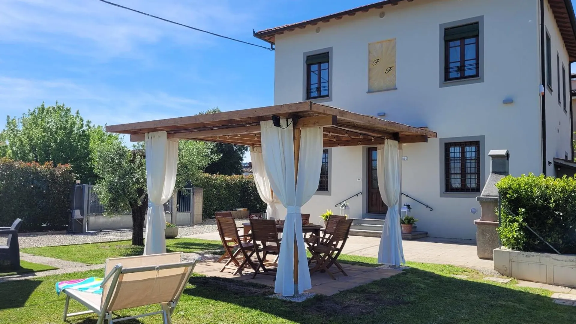 Dimora F F Famiglia Fanucchi Villa Lucca Italy